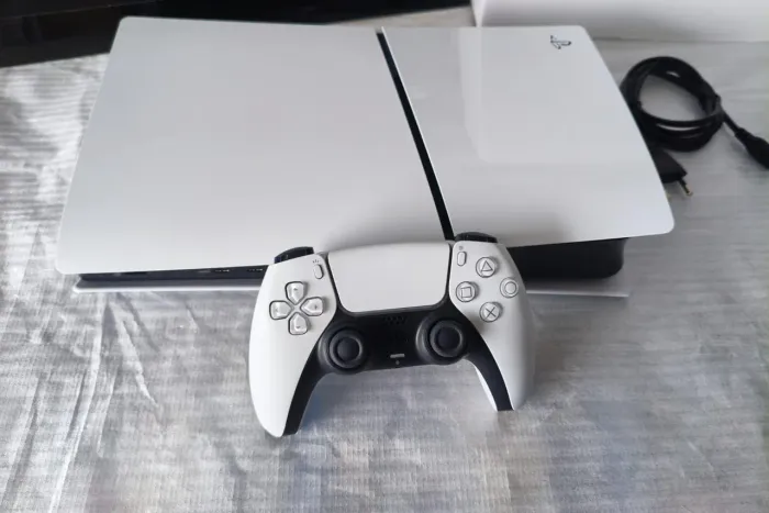 Playstation 5 Slim Mídia Digital seminovo