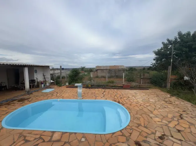 Vendo chácara no INCRA 7 Região de Brazlândia/DF Área total de 17.000 metros.