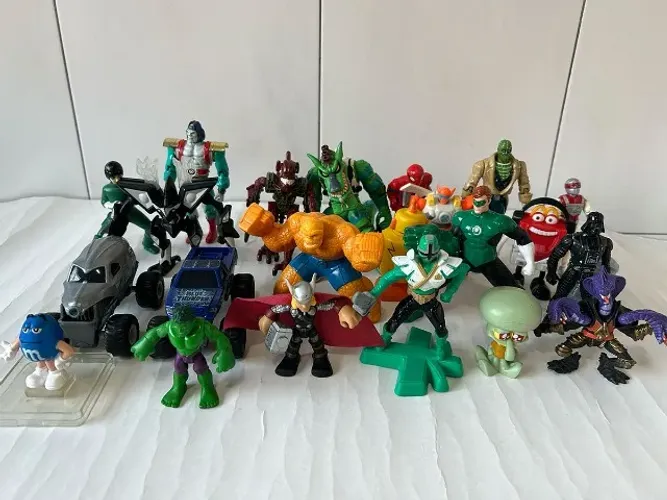 Bonecos -  Lote com 22 pcs - action figure