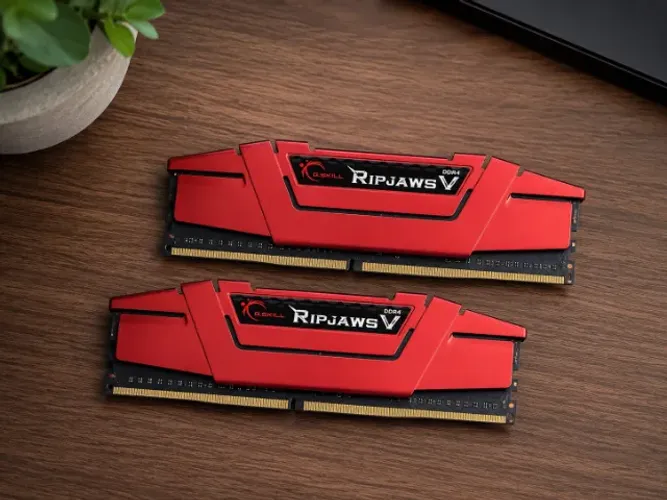 Memória RAM 16GB 2x8GB DDR4 3000MHz G.Skill Ripjaws V Red