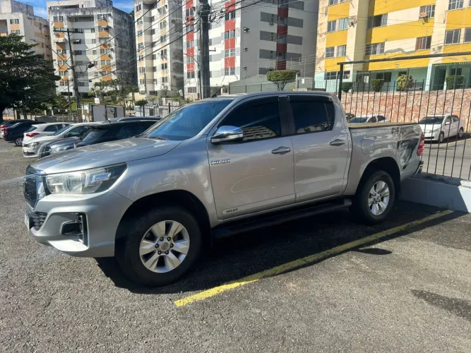 Toyota Hilux CD SRV 4X4 2.8 TDI Diesel Aut. 2016