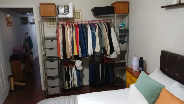 Roupeiro guarda roupa aramado cromado com dois cabideiros extensíveis