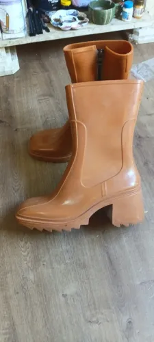 Bota galocha borracha salto tratorado