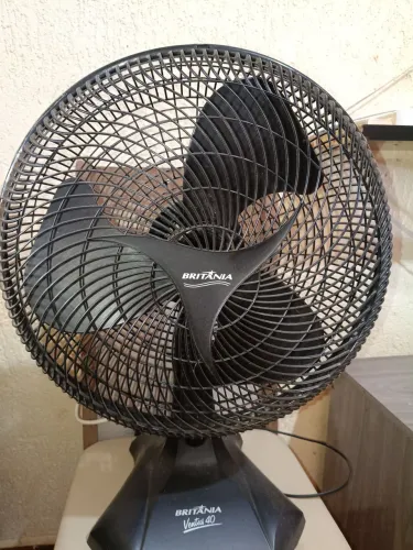 Ventilador Britânia zerado . retirar na samambaia norte.