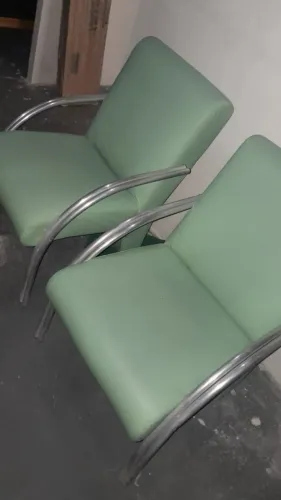 Poltronas de Recepcao com braço de alumínio 