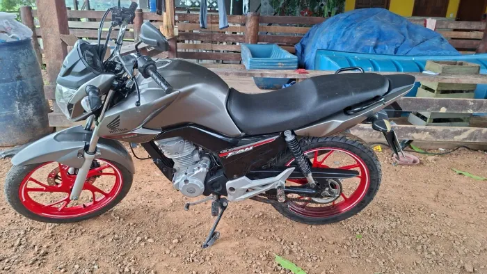 Vende se moto 160 fan