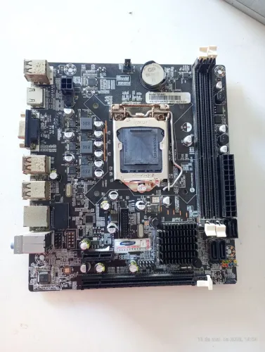 Placa mãe 1155 H61 ( COM DEFEITO)