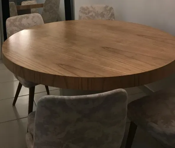 Mesa de jantar redonda
