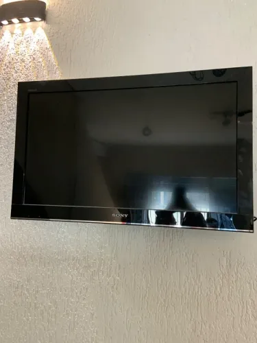 TV Sony Bravia 36 polegadas + Suporte de Parede + Controle Original - Impecável!