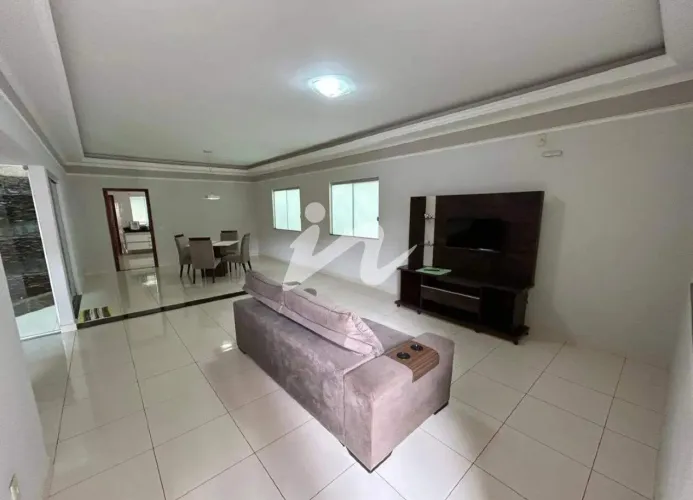 Casa Residencial com 3 Quartos (1 Suíte) e Varanda Gourmet no Santa Mônica Uberlândia