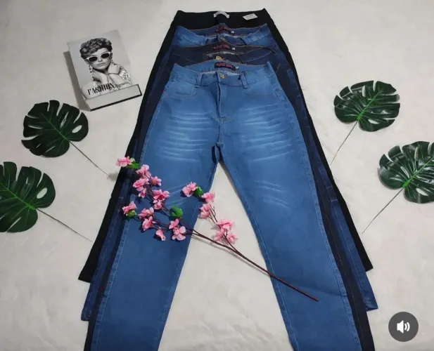 Calça Jeans Feminina Skinny com Lycra