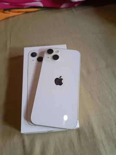 iPhone 13 em estado impecável, único dono, 128gb, bateria 89% nunca trocada, Face id ok!  