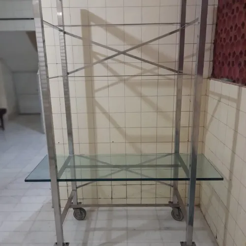 vendo estante de inox com patileras de vidro 