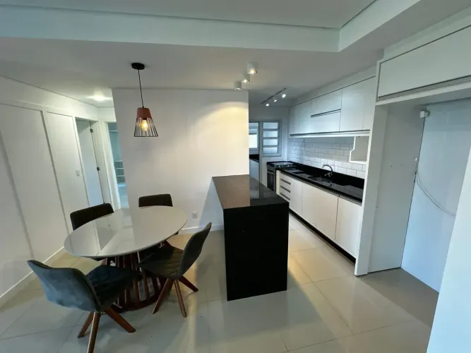Apartamento para aluguel possui 80 metros quadrados com 2 quartos