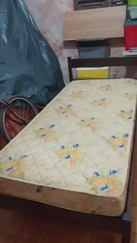 Vendo essa cama de solteiro