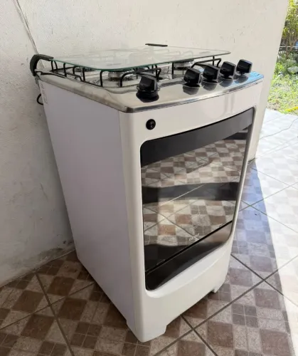 Vendo Fogão Cônsul Semi Novo !!