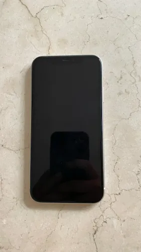iPhone 11 (não liga) - apenas para retirar peças