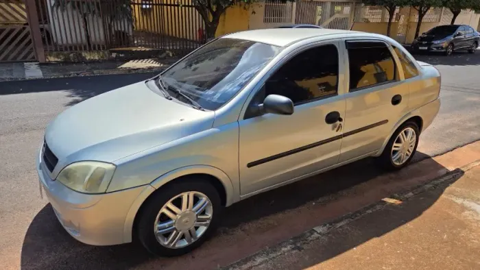 Chevrolet Corsa Sedan 1.0 MPFI 8V 71cv 4P 2003