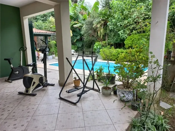 Linda casa próximo a praça MMDC Butantã
