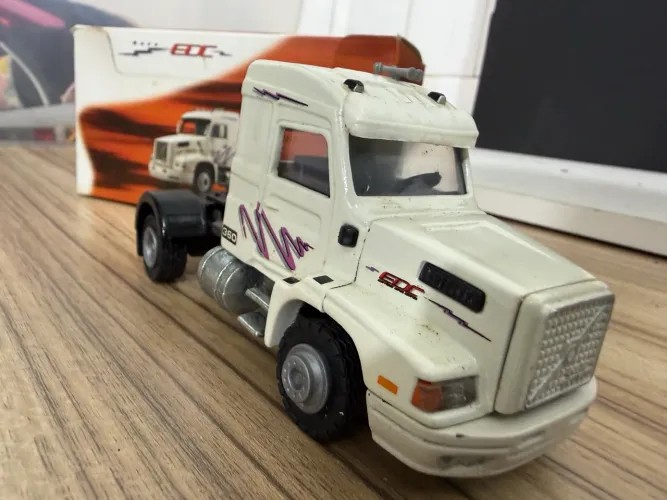 Miniatura Volvo EDC ARPRA ESCALA 1.50