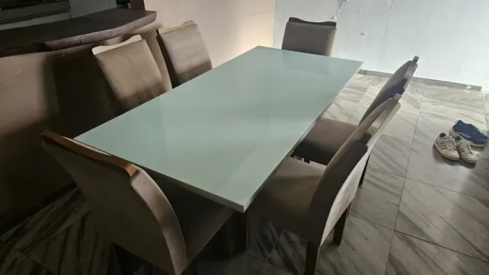 Mesa de Jantar com Tampo de Vidro temperado + 6 cadeiras