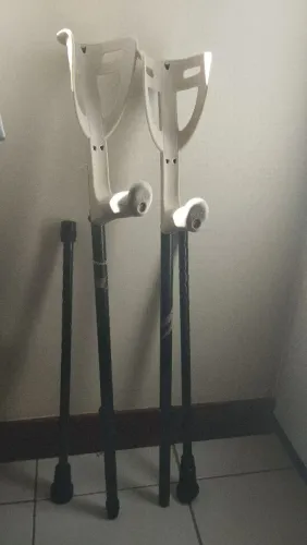 Par de Muletas Dilepé Regulável (até 120kg)
