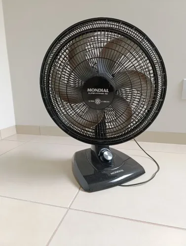 Ventilador MondialSuper Power 40 com apenas 6 meses de uso .
