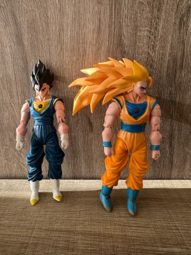 Lote raro 2 Bonecos Dragon Ball (Vegito Base + Vegito SSJ3) com Luz LED bootlegs chineses