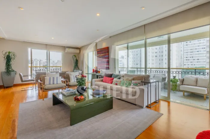 Apartamento à venda Perdizes 228m² 3 quartos 3 suítes 4 vagas andar alto Rua Itapicuru