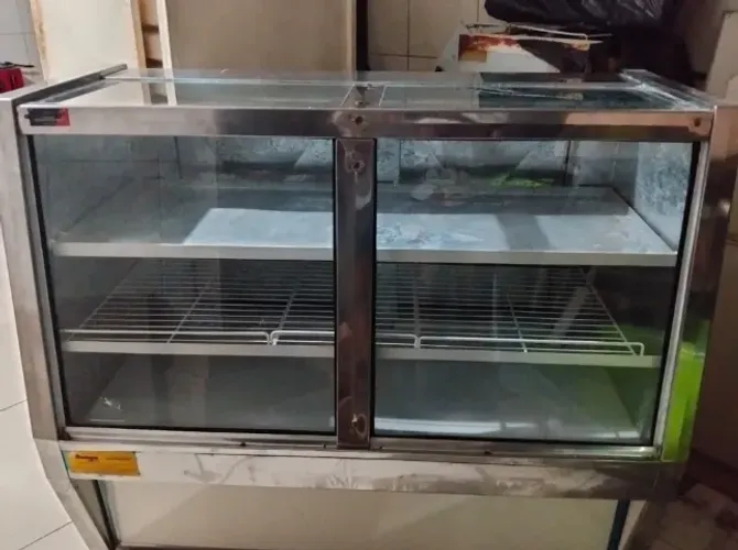 Balcão refrigerado + balcão seco + mesa - Ótimo estado (Pronto para Uso).