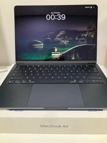 MacBook Air M5 Midnight - Garantia Apple até 10/04/2027