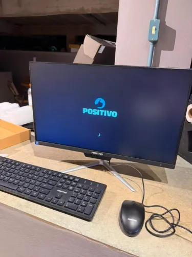 Computador Positivo All In One em perfeito estado