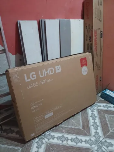 Vendo um televisão na caixa Nova 55 polegadaLG2.600