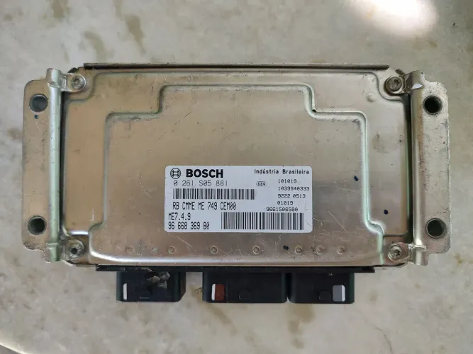 Módulo Injeção Bosch ME7.4.9 Peugeot/Citroën - 2 Peças (1 com defeito)