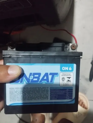Vendo bateria de moto toda boa 