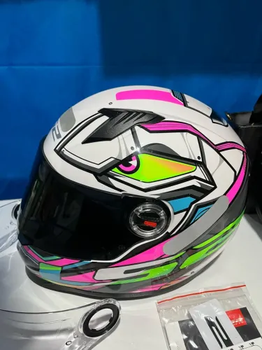 Capacete