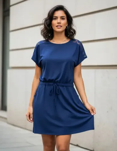 vestido curto azul marinho com renda g