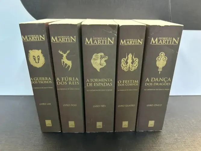 Coleção "As Crônicas de Gelo e Fogo" - 5 Volumes - Game of Thrones - nunca lidos