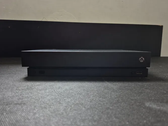 Xbox one X + Gamesir g7 Novo