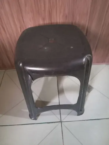 Banco de plástico