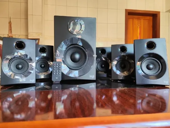 Caixa de Som Logitec Z607