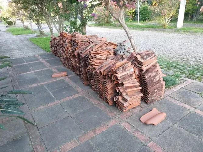 Doação telha cerâmica (aproximadamente 500 unidades) 