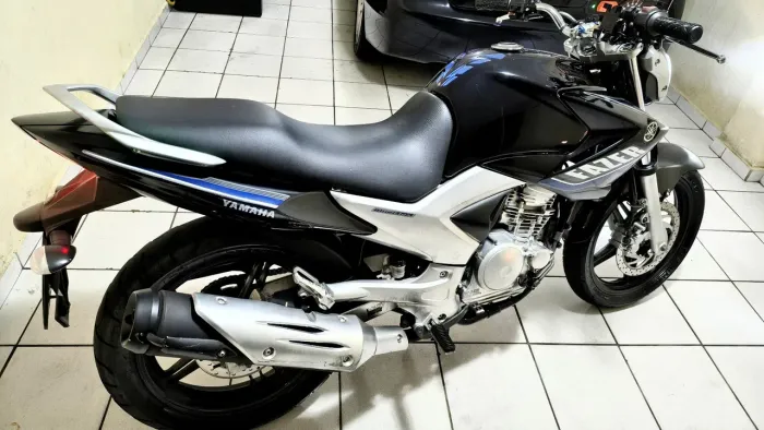 FAZER 250 2012