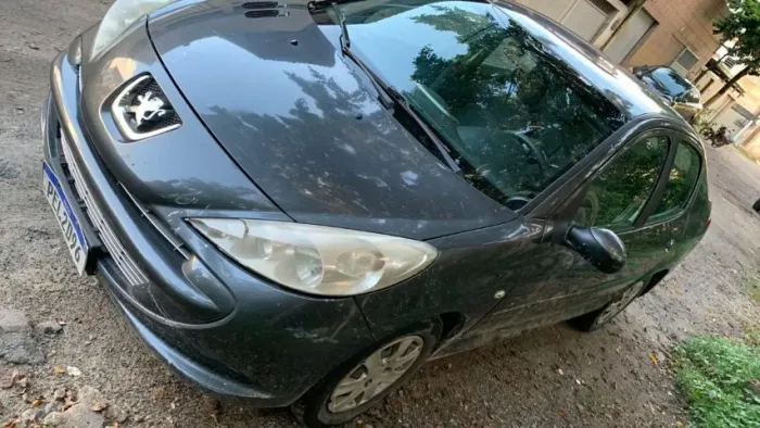 Peugeot 207 Sedan Passion XR 1.4 Flex 8V 4P 2012