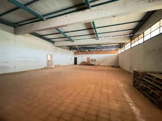 Galpão disponível para locação , na Av Presidente Vargas , Centro Rio Verde-GO