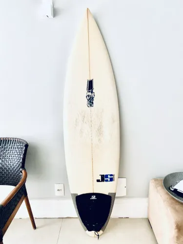 Prancha Surf JS em Bom Estado