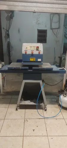 PRENSA TÉRMICA COM DOIS BERÇOS