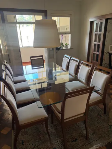Mesa de Jantar com 10 cadeiras 