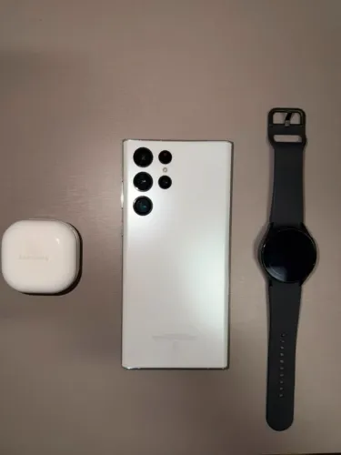 Samsung S22 Ultra + Galaxy Watch 4 + Galaxy Buds 2