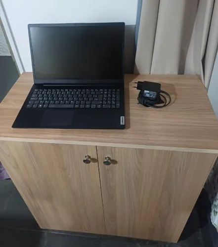 Notebook lenovo V15 pouco tempo de uso com nota fiscal 10x195,00 no cartão ou 1.700,00 Avi